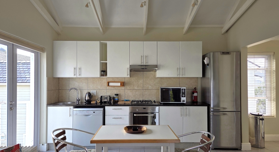 To Let 1 Bedroom Property for Rent in Thesen Islands Western Cape